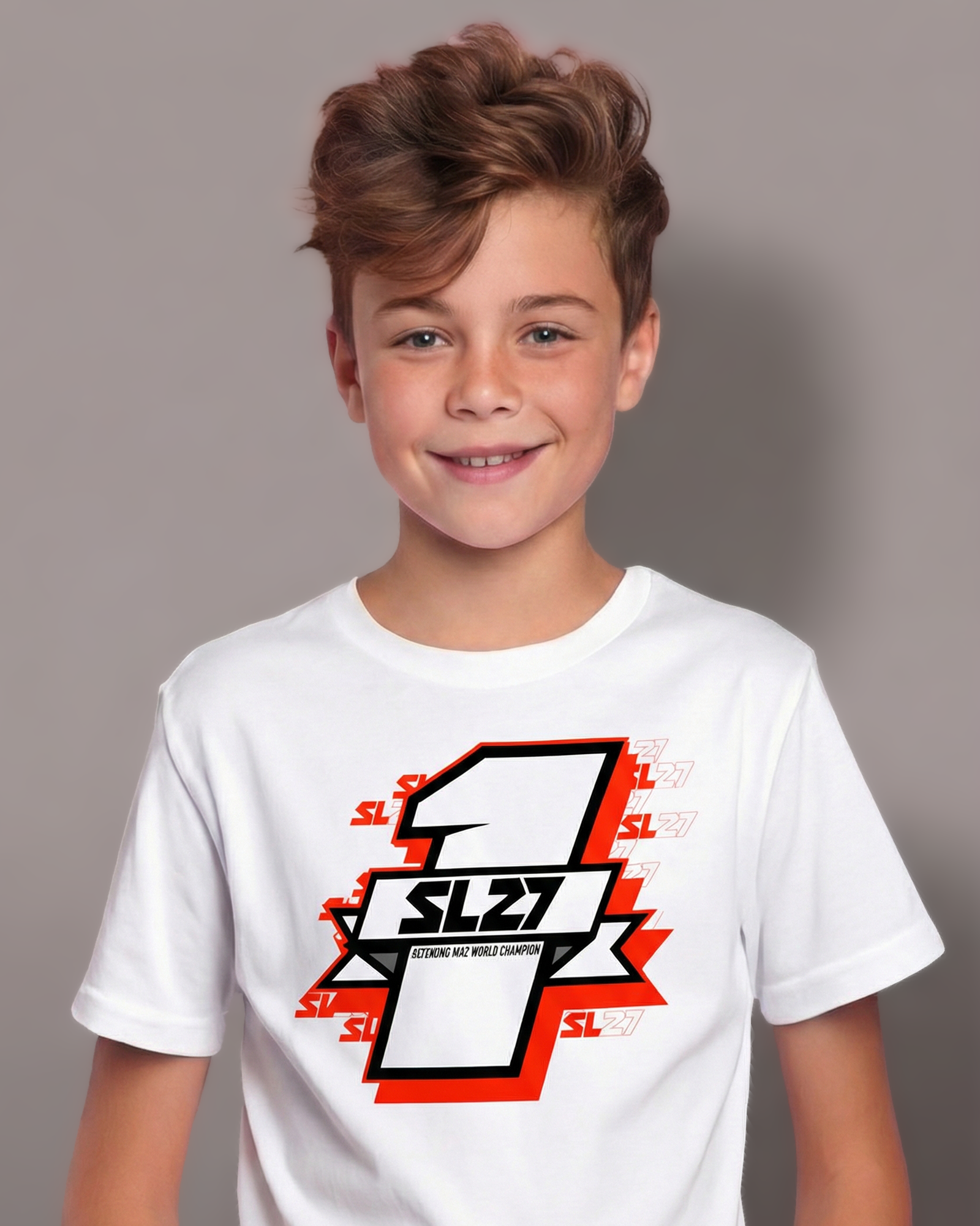 Weißes SL27 Kinder-T-Shirt „Number One“ mit großem Nummer-1-Frontprint und SL27-Logo auf der Brust.