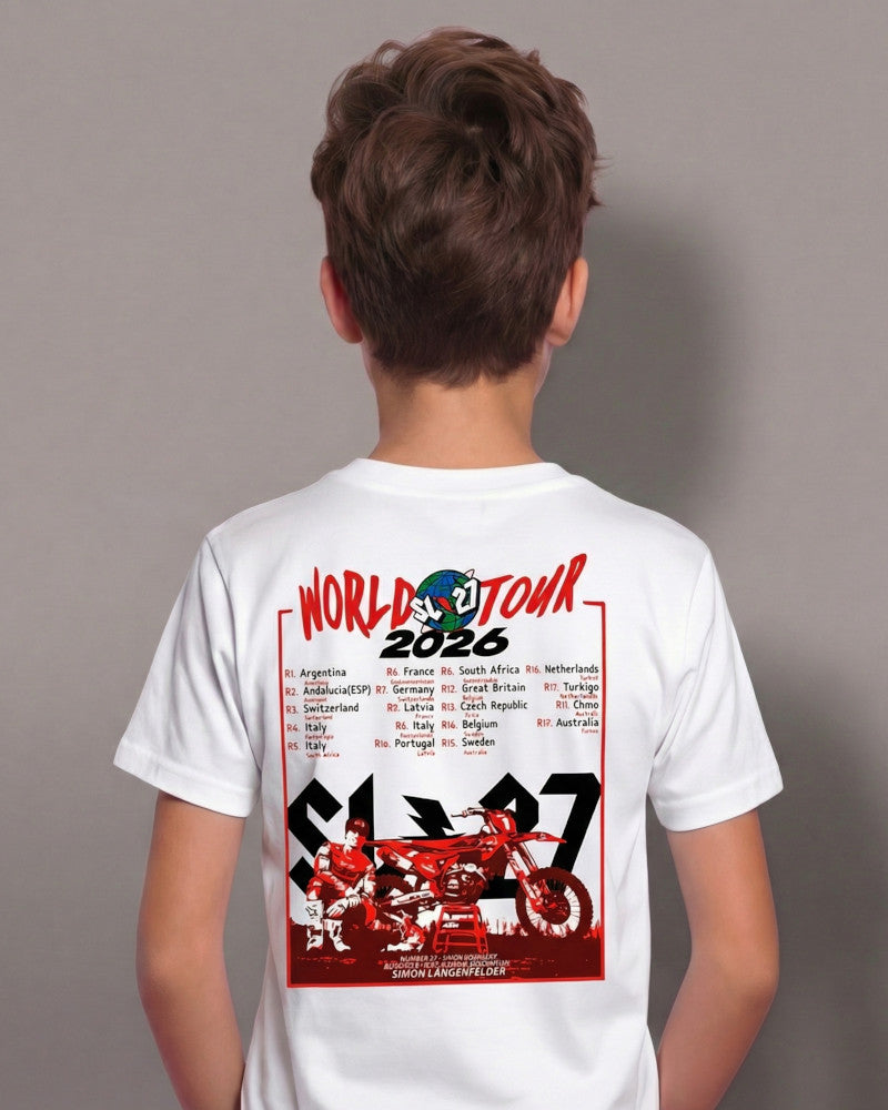 Rückseite des weißen SL27 Kinder-T-Shirts „World Tour 2026“ mit großem Tourdaten-Print, Rennkalender und Motiv von Simon Längenfelder mit Motocross-Bike.